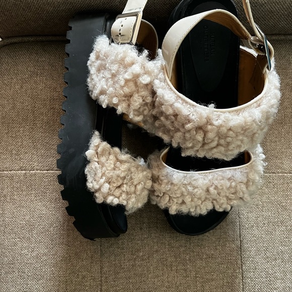 Urban Outfitters Lexi Sherpa sandals - Picture 5 of 7